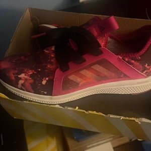 Adidas bounce sneakers